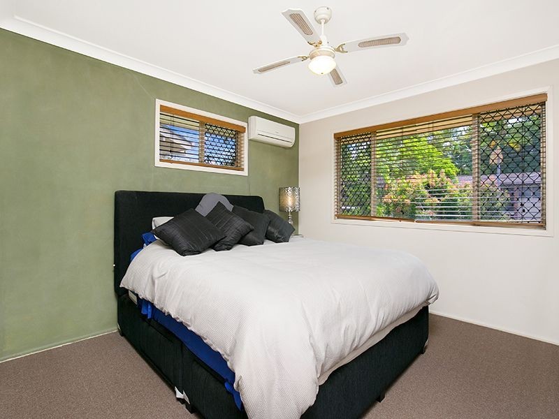 11 Larwood Street, Upper Mount Gravatt QLD 4122