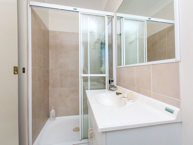 63 Roseglen Street, Greenslopes QLD 4120