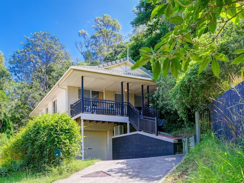 63 Roseglen Street, Greenslopes QLD 4120