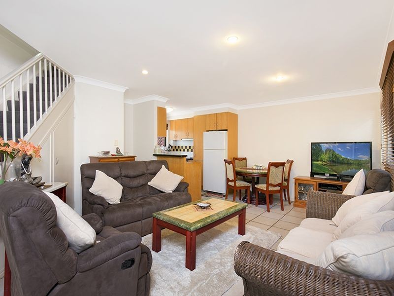 1/12 Newton Street, Coorparoo QLD 4151