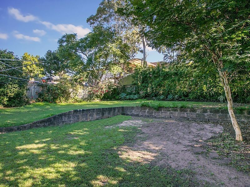 432 Nursery Road, Holland Park QLD 4121