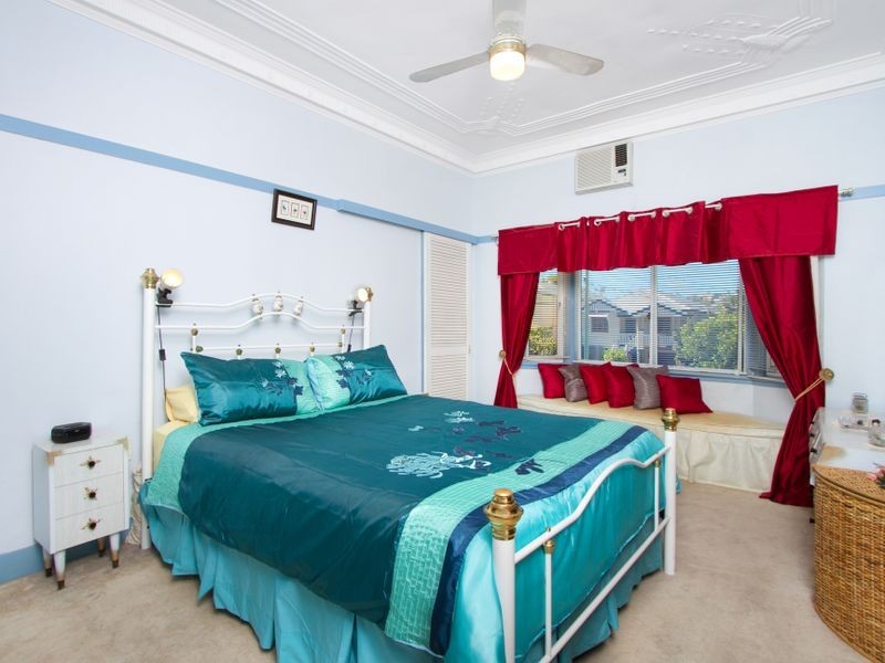 55 Cedar Street, Greenslopes QLD 4120