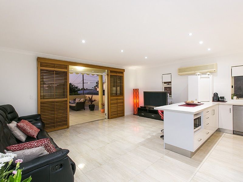 1/70 Hawthorne Street, Woolloongabba QLD 4102