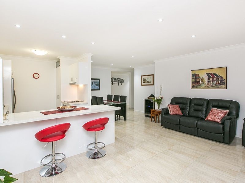 1/70 Hawthorne Street, Woolloongabba QLD 4102