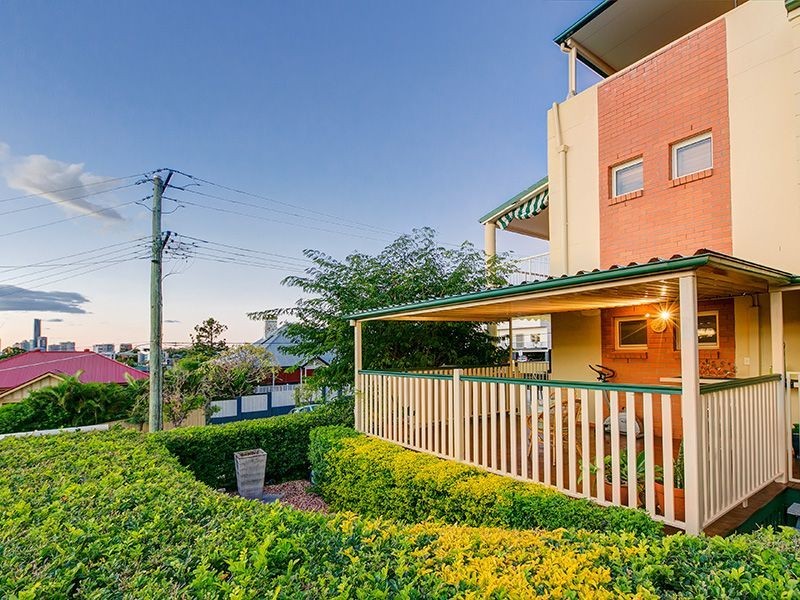 1/70 Hawthorne Street, Woolloongabba QLD 4102