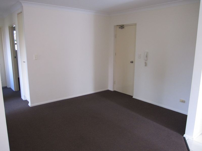 1/284 Cavendish Road, Coorparoo QLD 4151