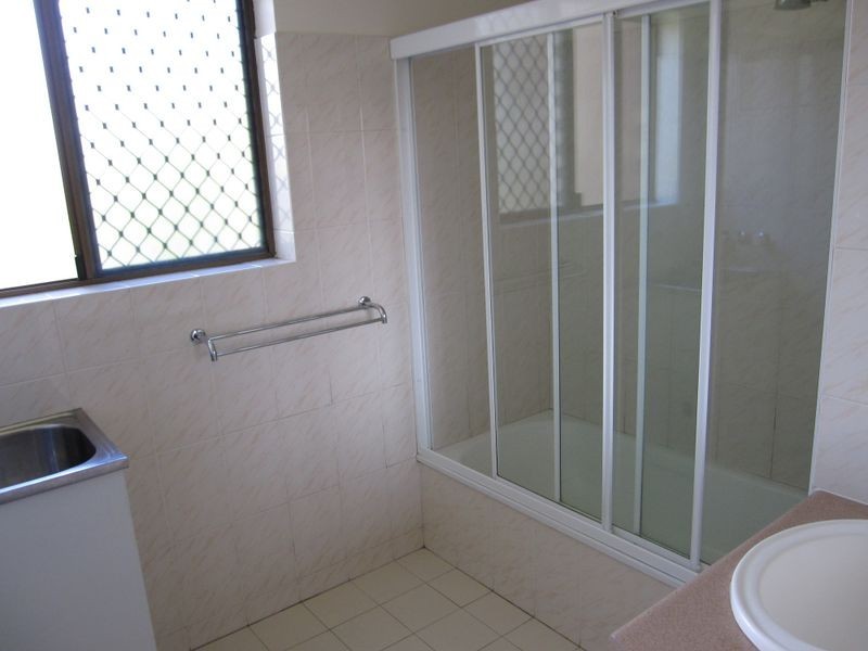 1/284 Cavendish Road, Coorparoo QLD 4151