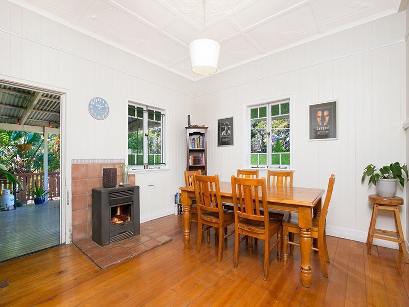 26 Brown Street, Camp Hill QLD 4152