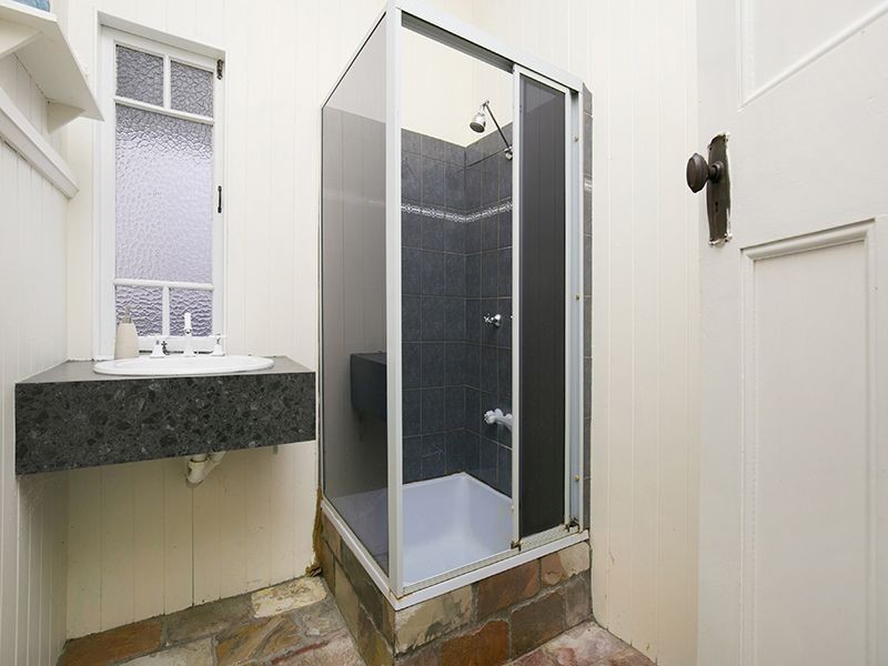 26 Brown Street, Camp Hill QLD 4152