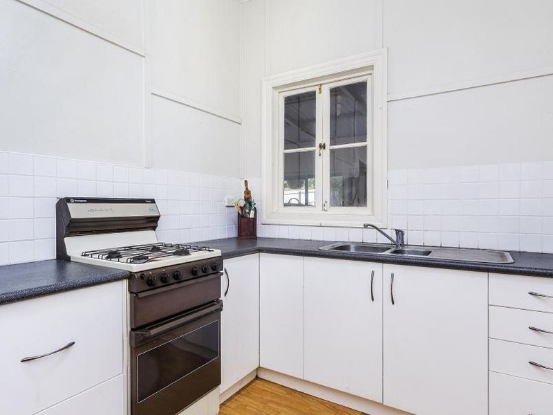 49 Fifth Avenue, Coorparoo QLD 4151