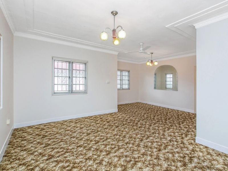 102 Newman Avenue, Camp Hill QLD 4152