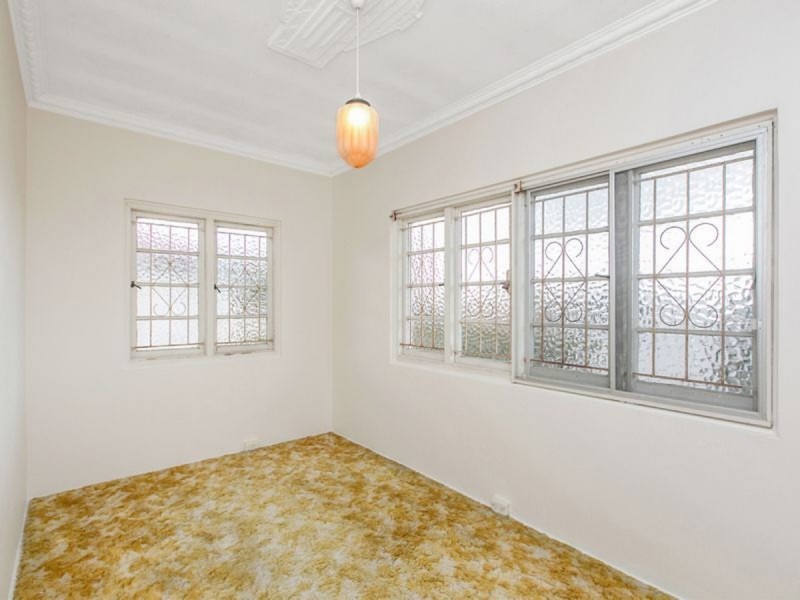 102 Newman Avenue, Camp Hill QLD 4152