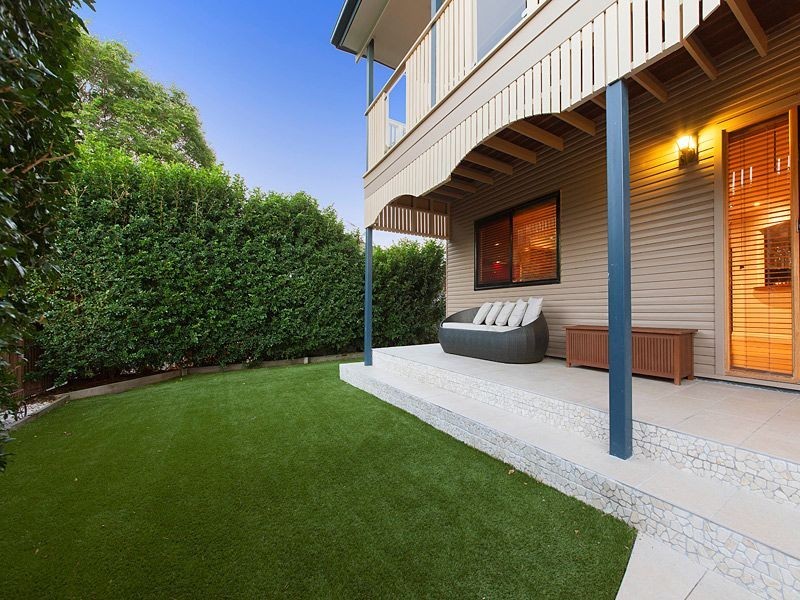 25 Salisbury Street, Coorparoo QLD 4151