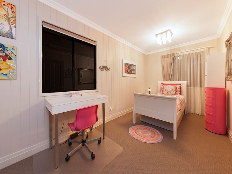 25 Salisbury Street, Coorparoo QLD 4151