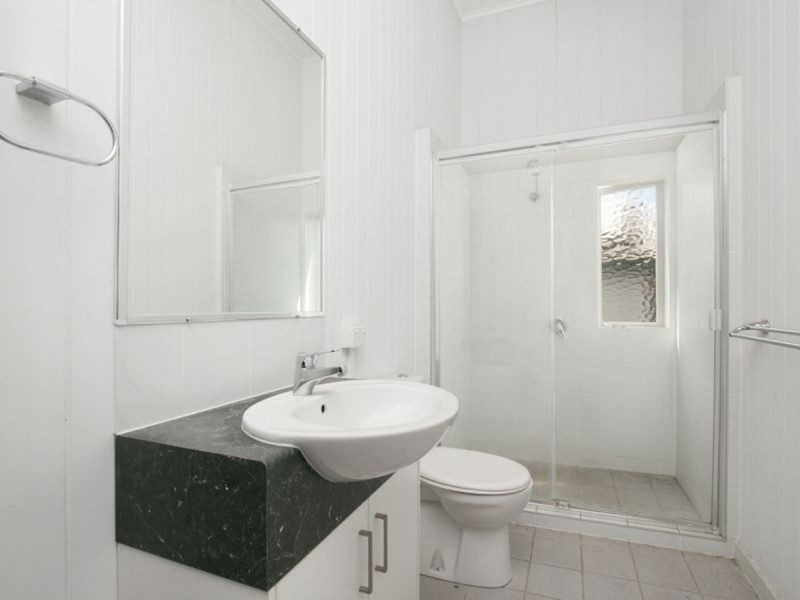 87 – 91 Old Cleveland Road, Greenslopes QLD 4120