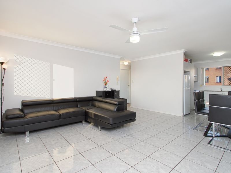 11/7 Main Avenue, Coorparoo QLD 4151