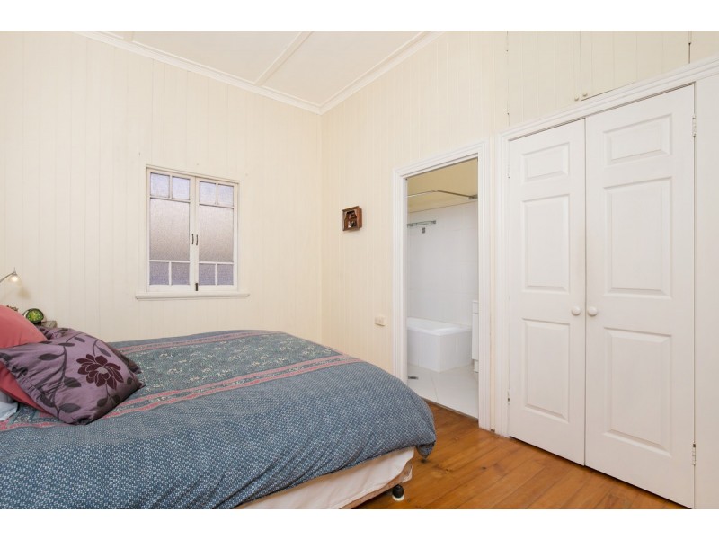 238 Bennetts Road, Norman Park QLD 4170