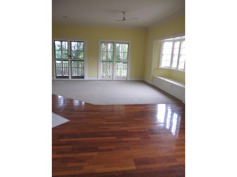 35 Ferguson Street, Camp Hill QLD 4152