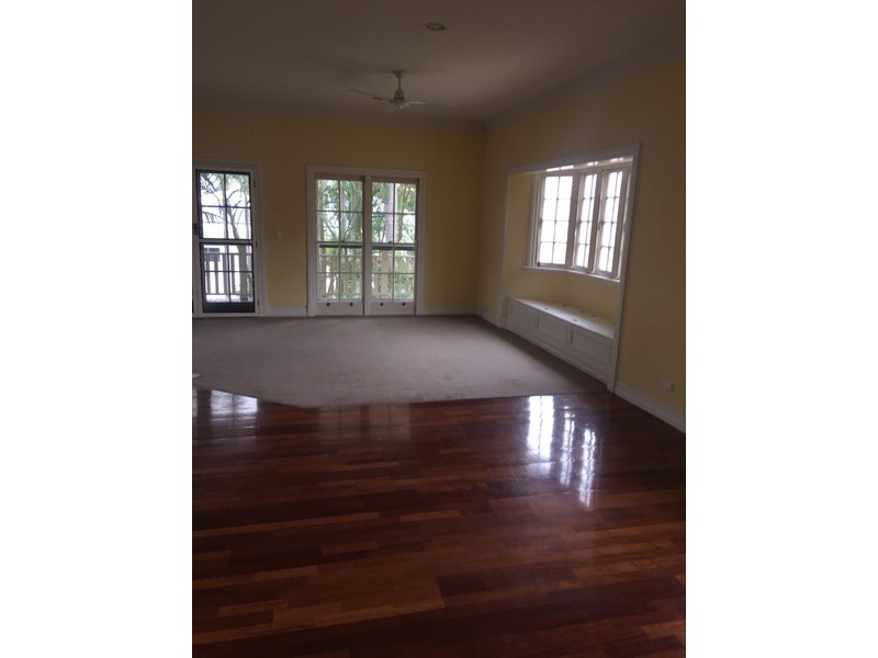 35 Ferguson Street, Camp Hill QLD 4152