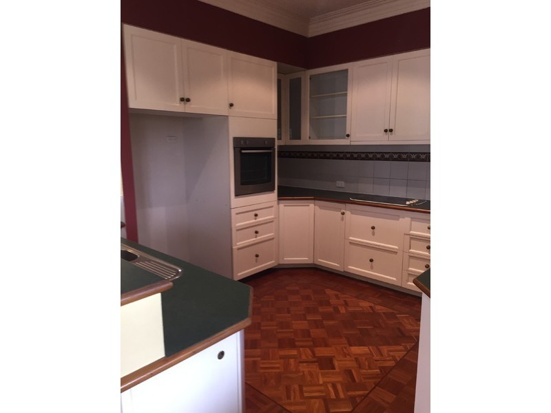 35 Ferguson Street, Camp Hill QLD 4152