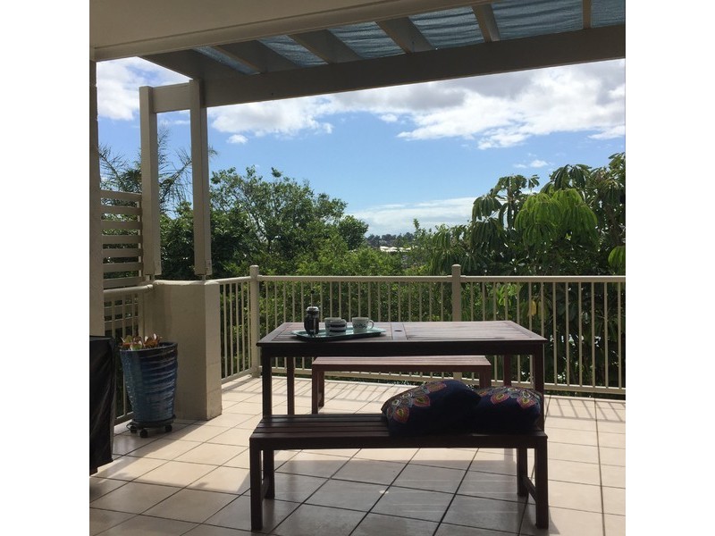 12/262 Cavendish Road, Coorparoo QLD 4151