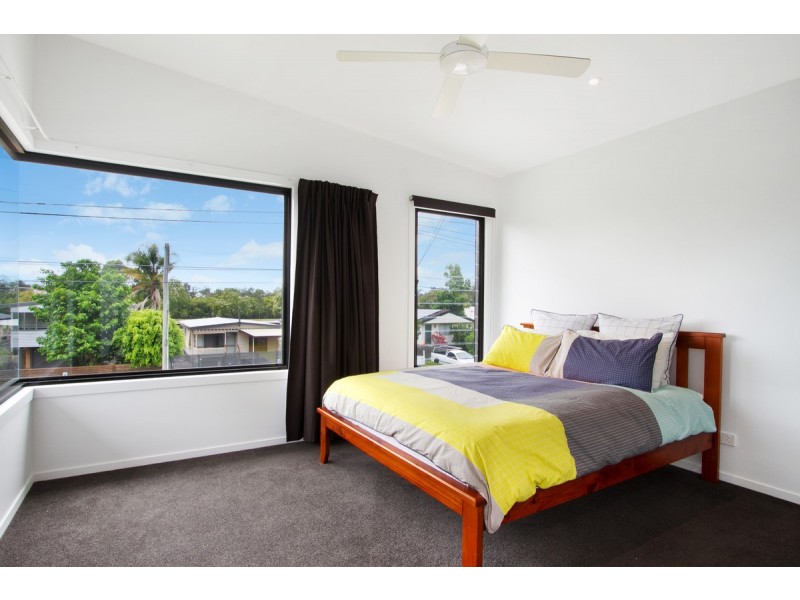 86 Thomas Street, Birkdale QLD 4159