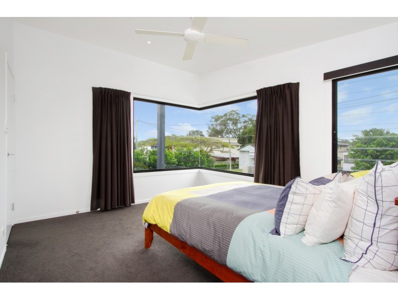 86 Thomas Street, Birkdale QLD 4159