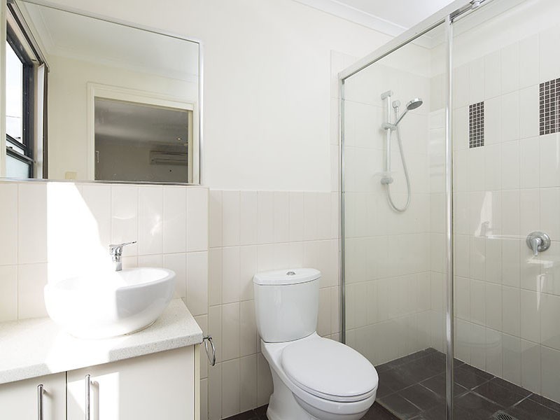 2/11 Temple Street, Coorparoo QLD 4151