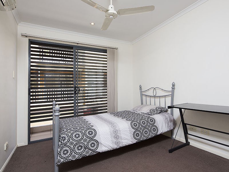 2/11 Temple Street, Coorparoo QLD 4151
