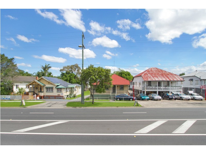93 – 95 Old Cleveland Road, Greenslopes QLD 4120
