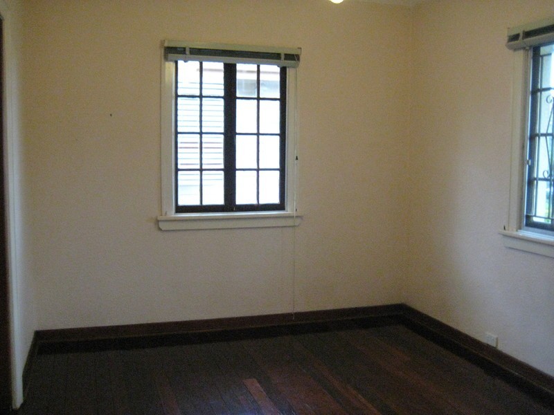 43 Woodrow Drive, Coorparoo QLD 4151