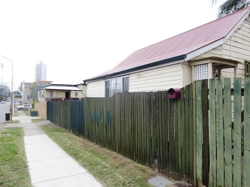 522 Vulture Street East, East Brisbane QLD 4169