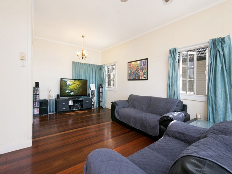 110 Chatsworth Road, Coorparoo QLD 4151