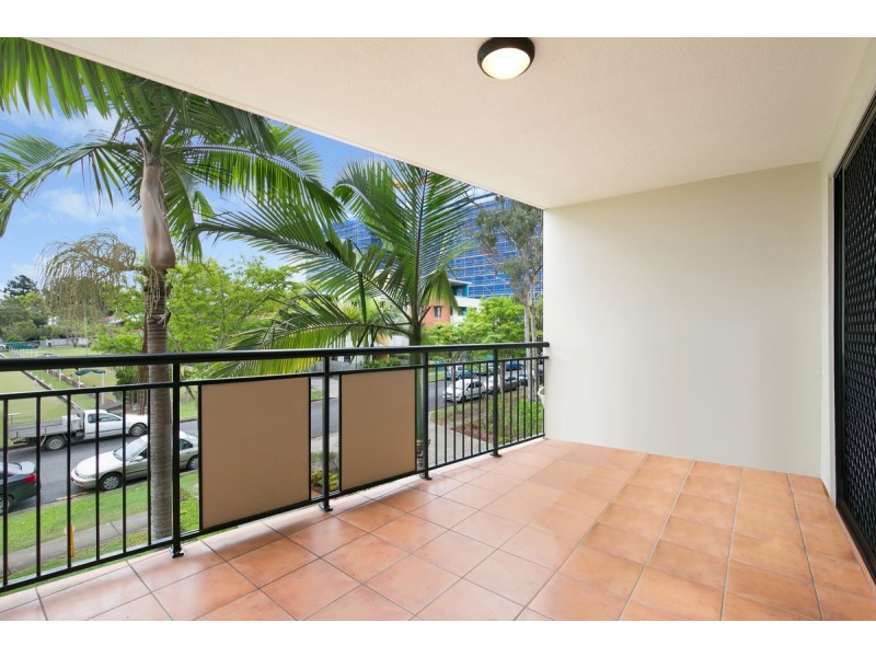 33/55 Harries Road, Coorparoo QLD 4151