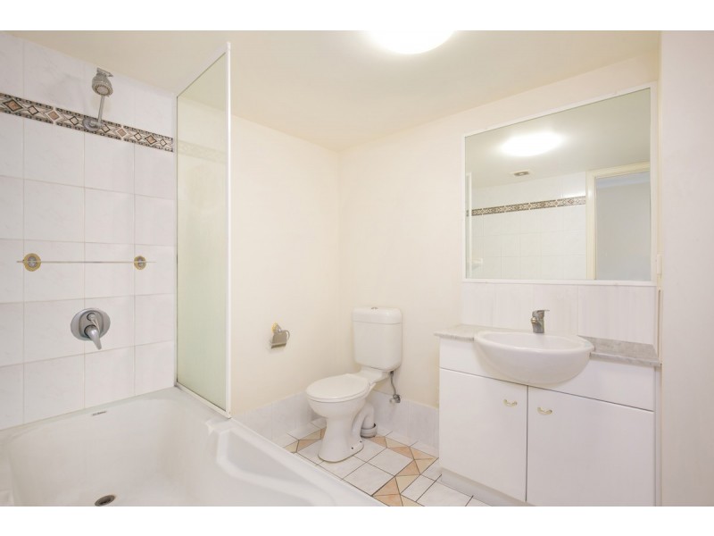 33/55 Harries Road, Coorparoo QLD 4151