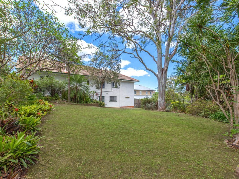 7 Sector Street, Coorparoo QLD 4151