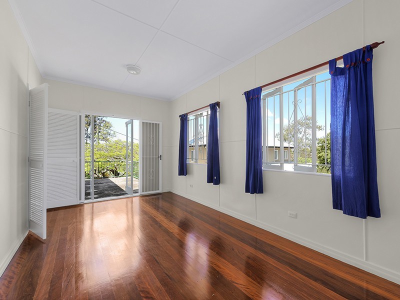 7 Sector Street, Coorparoo QLD 4151