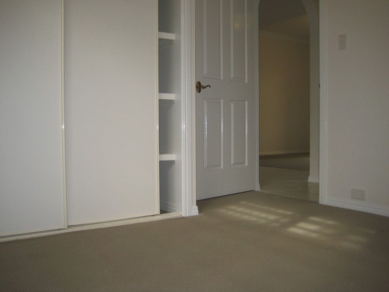 2/16 Knowsley Street, Greenslopes QLD 4120