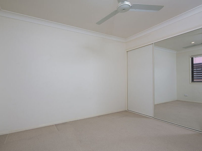 2/33 Pembroke Street, Carina QLD 4152