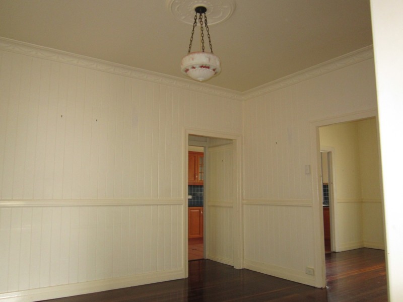 7 Galway Street, Greenslopes QLD 4120