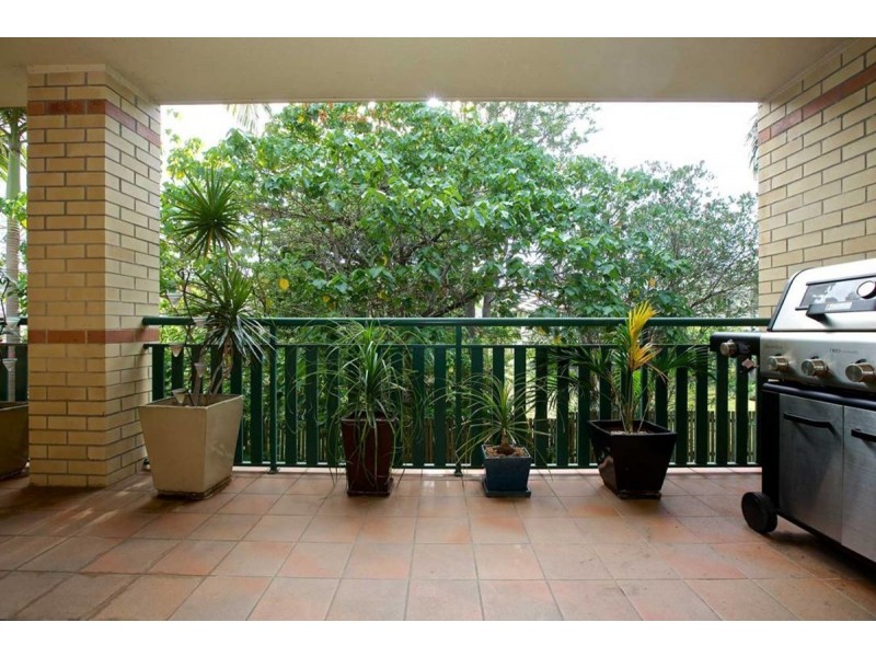 3/6 Pear Street, Greenslopes QLD 4120