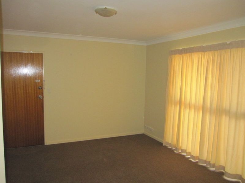 8/18 Rolle Street, Holland Park QLD 4121