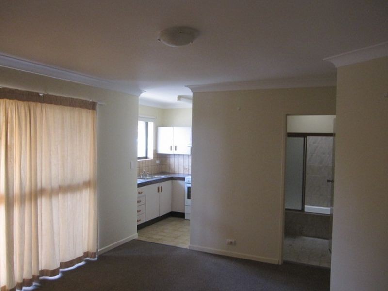 8/18 Rolle Street, Holland Park QLD 4121