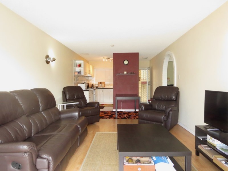 1/32 Macaulay Street, Coorparoo QLD 4151