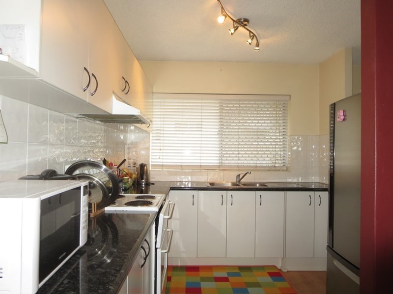 1/32 Macaulay Street, Coorparoo QLD 4151