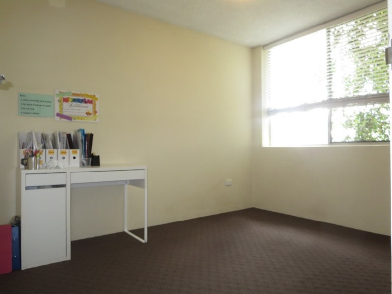 1/32 Macaulay Street, Coorparoo QLD 4151