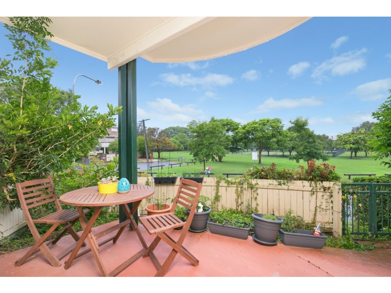 2/12-14 Camberwell Street, East Brisbane QLD 4169