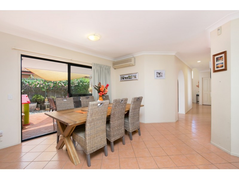 7 Ensign Street, Carindale QLD 4152