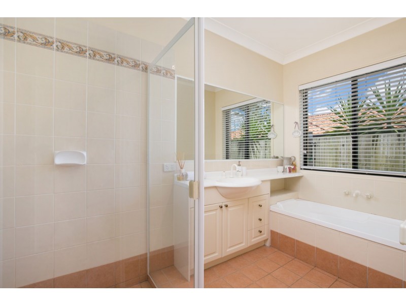 7 Ensign Street, Carindale QLD 4152