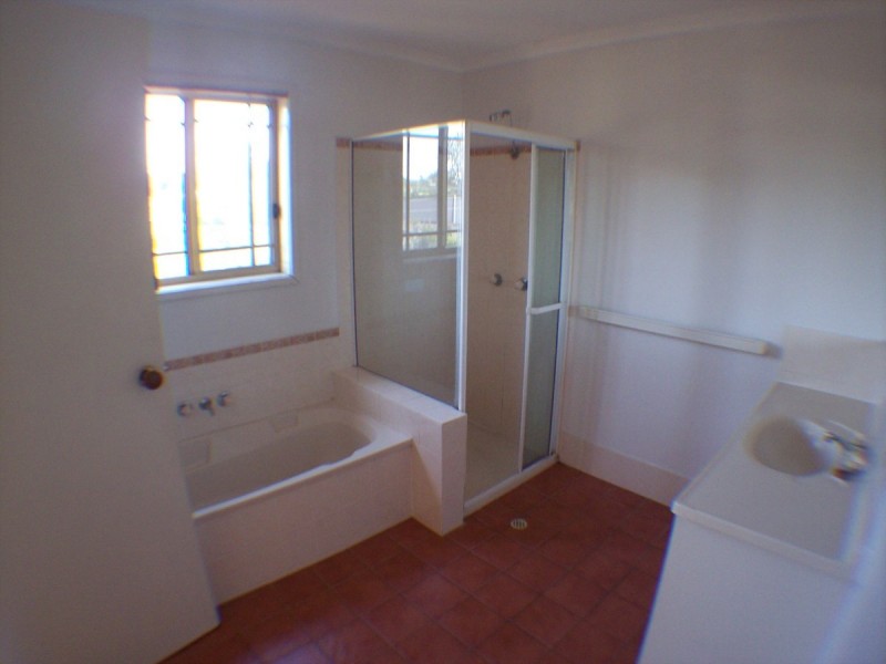 167 Macrossan Avenue, Norman Park QLD 4170